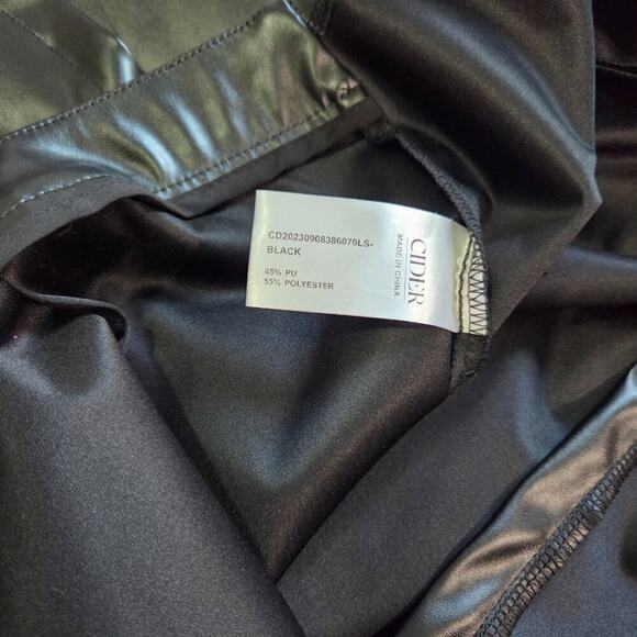 Faux Leather Black Long Skirt Women's Plus Size 1XL Wrap Twist Detail - Picture 9 of 10